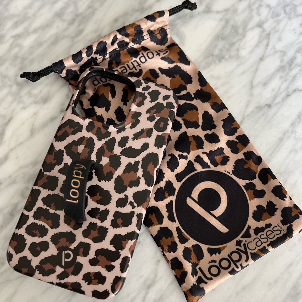 Loopy • Righty iPhone 13 Pro • leopard case